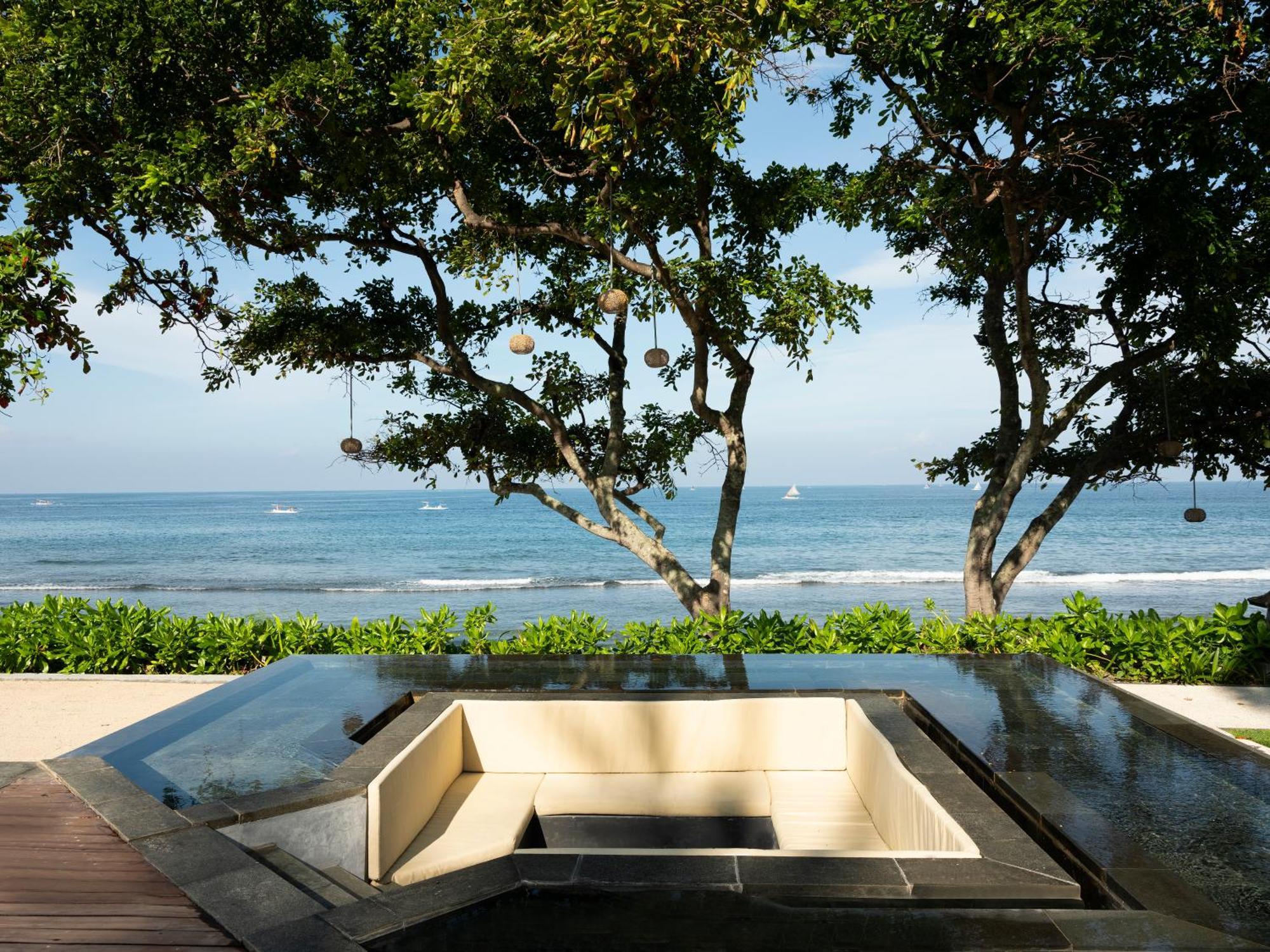 Mangsit Suites By Holiday Resort Lombok Exterior foto
