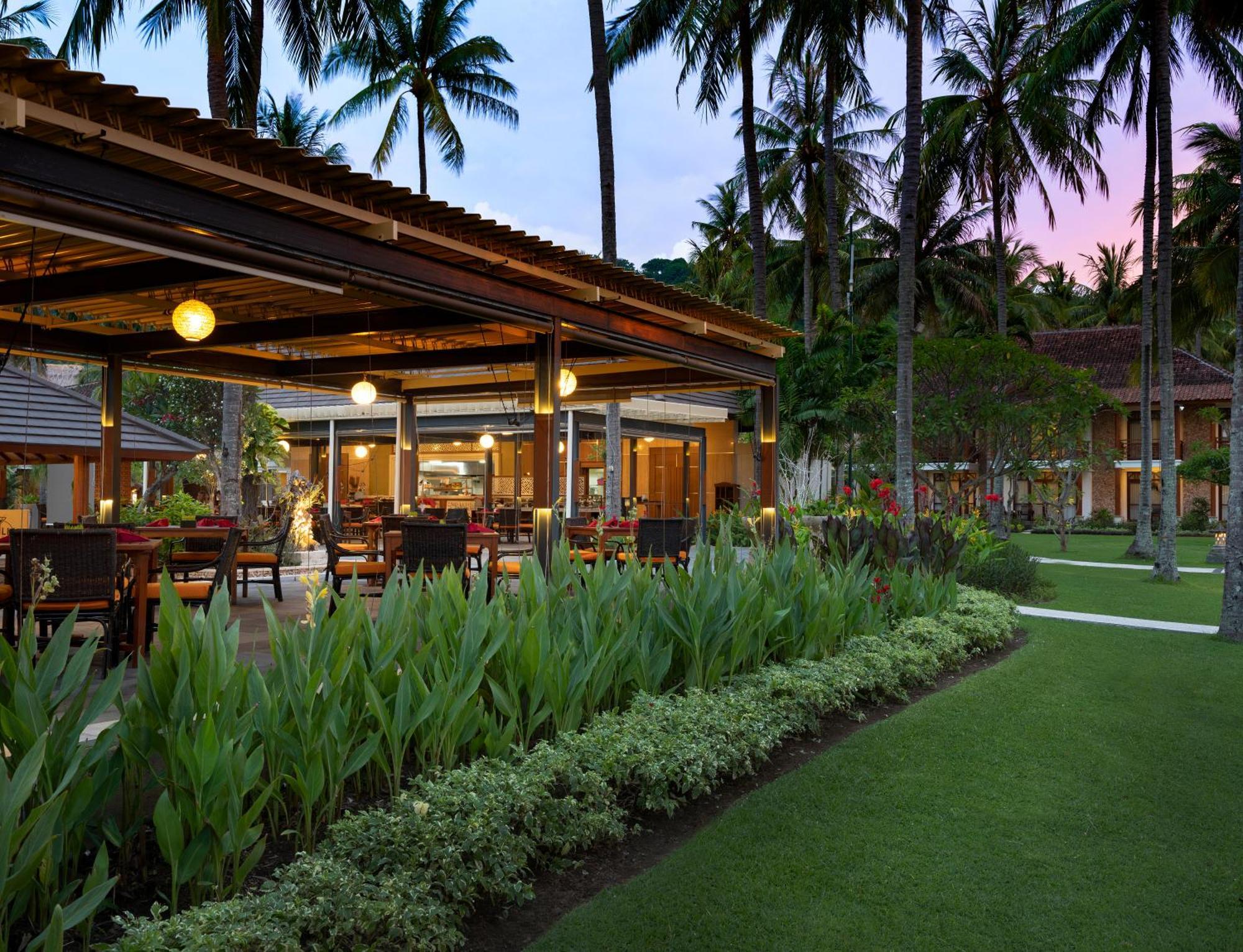 Mangsit Suites By Holiday Resort Lombok Exterior foto